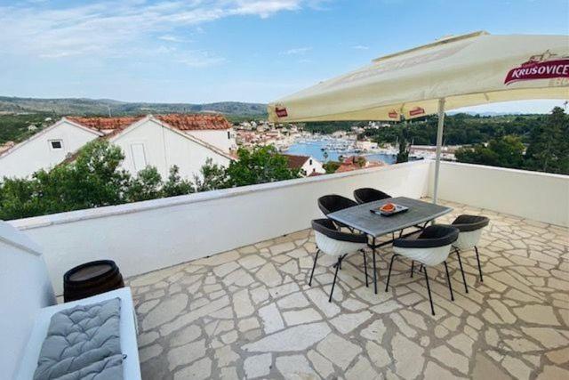 Sea-Views Brazza Apartments With Private Pool Milna  Exterior foto